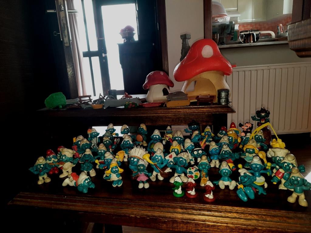 Figurines Schtroumpfs + chaise à pagaie, Enlèvement ou Envoi