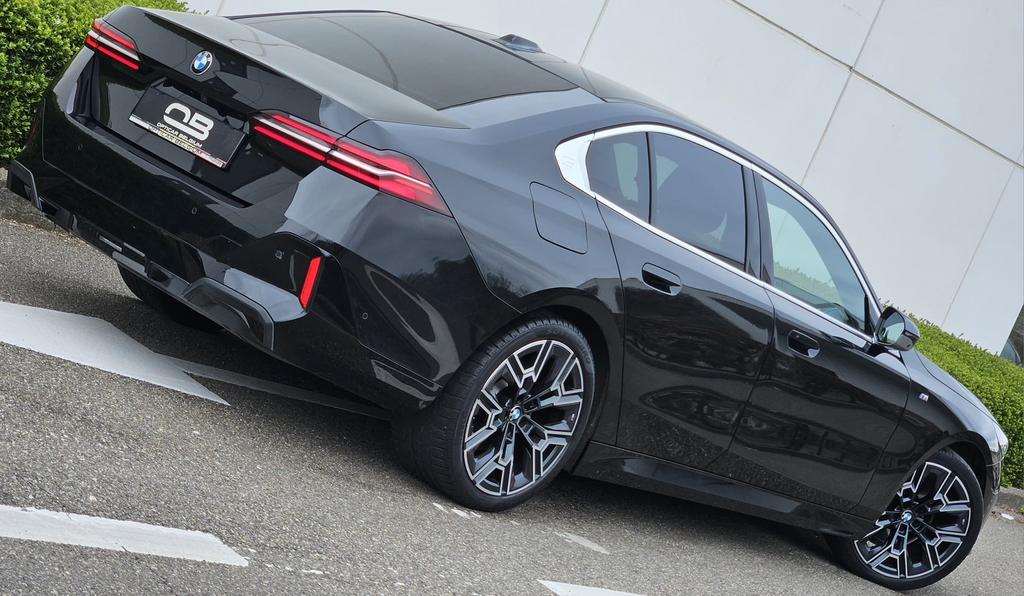 *** Bmw 520 d - M Pack - 03/2024 - Full option - Garantie **, Auto's, Automaat, 145 kW, 1995 cc, Euro 6