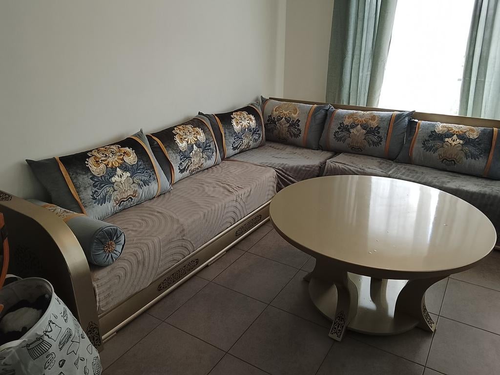 Salon marocain, Enlèvement, Tissus