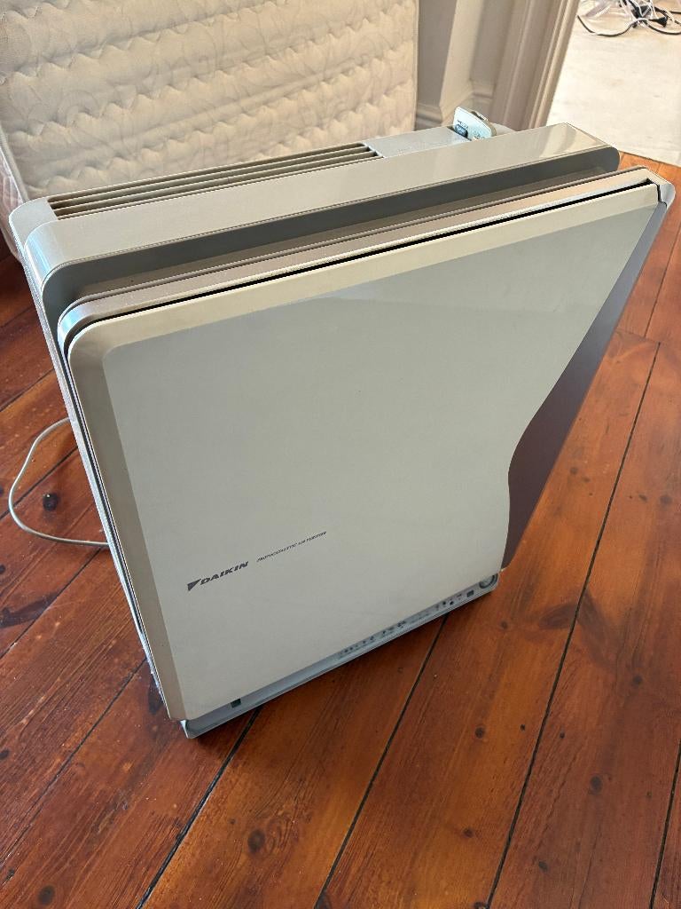 Daikin Photocatalytic Air Purifier MC707VM, Elektronische apparatuur, Luchtbehandelingsapparatuur, Ophalen, Gebruikt, Luchtreiniger
