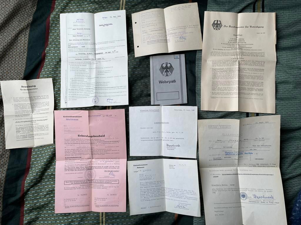 Beau lot de documents de la Bundeswehr Wehrpass, Collections, Objets militaires | Général, Armée de terre, Envoi