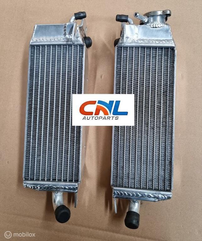 Radiateur Suzuki RM125 1984 1985 RM 125 RM-125 84 85, Motoren, Nieuw, Ophalen of Verzenden