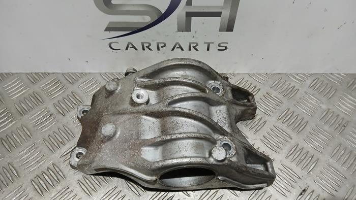 Support cardan d'un Mercedes A-Klasse, Autos : Pièces & Accessoires, Freins & Transmission, Utilisé, 3 mois de garantie, Enlèvement ou Envoi