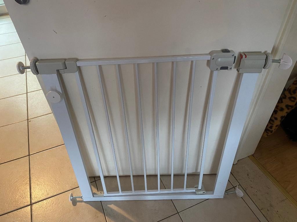 Barrière de sécurité Safety 1st avec broche en Y, Enlèvement, Utilisé