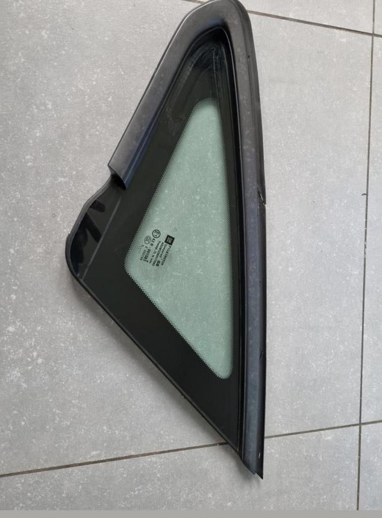 Déflecteur, vitre latérale opel astra, Autos : Pièces & Accessoires, Enlèvement ou Envoi, Opel