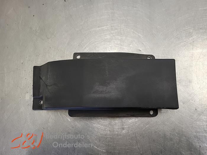 Plaque de protection divers d'un Iveco New Daily, -, 3 mois de garantie, Utilisé, Autres marques automobiles