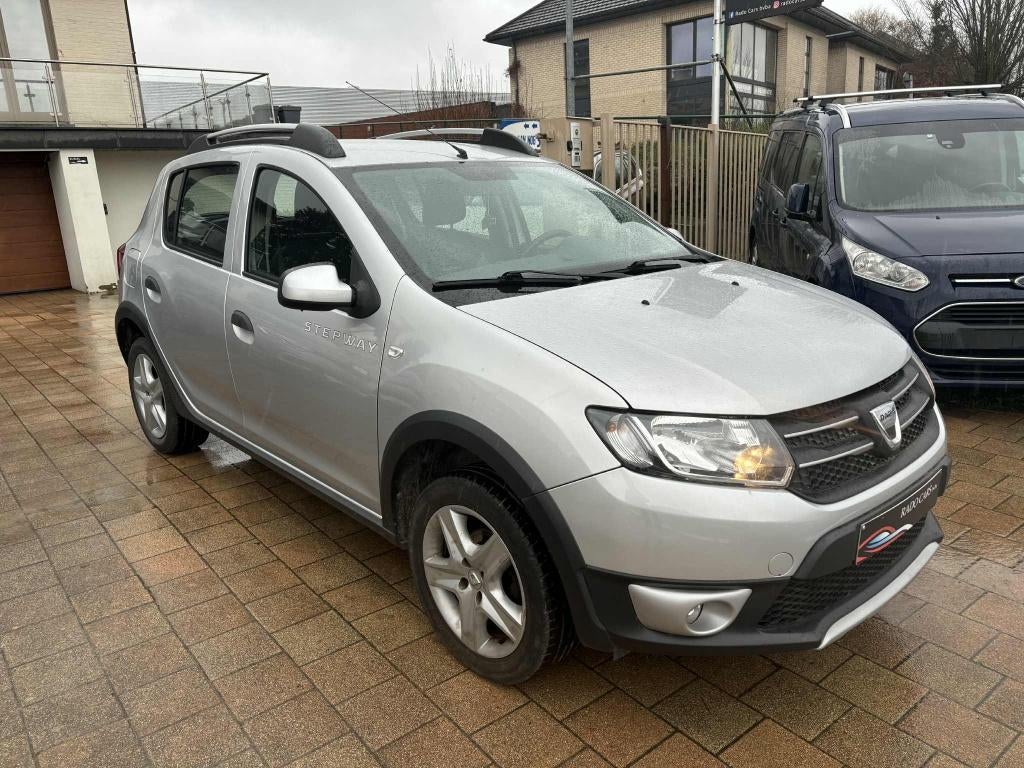 Dacia Sandero benzine 08/2014.... 900 cc, Auto's, Dacia, Euro 5, 124 g/km, Bedrijf, 5 deurs