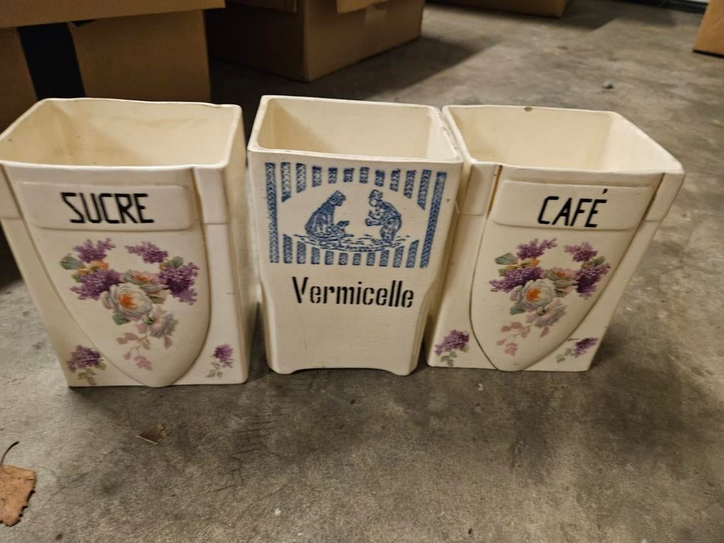 3 pot sucre , vermicelles et café, Huis en Inrichting, Woonaccessoires | Krantenbakken en Lectuurbakken, Ophalen