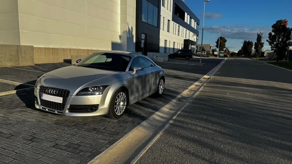 Audi TT 2.0 TFSI — 5000 EUR aan werk — Terugvorderbare btw, Auto's, Audi, 4 zetels, Zwart, 4 cilinders, 1984 cc