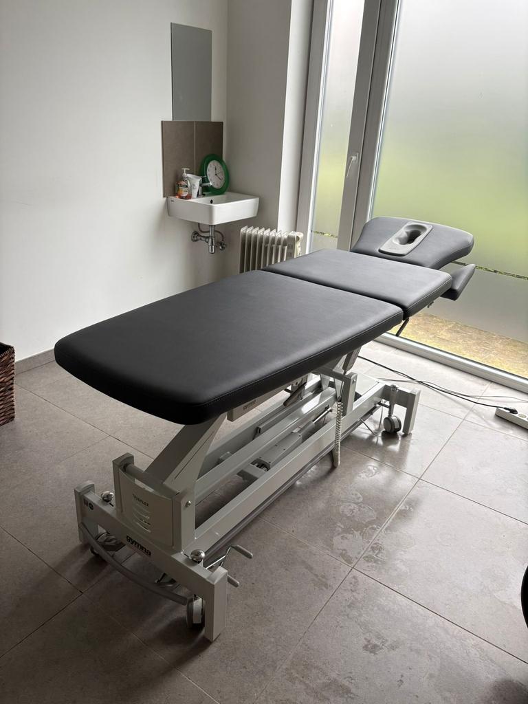 Elektrisch verstelbare massagetafel. Merk: Gymna, Enlèvement, Comme neuf, Table de massage