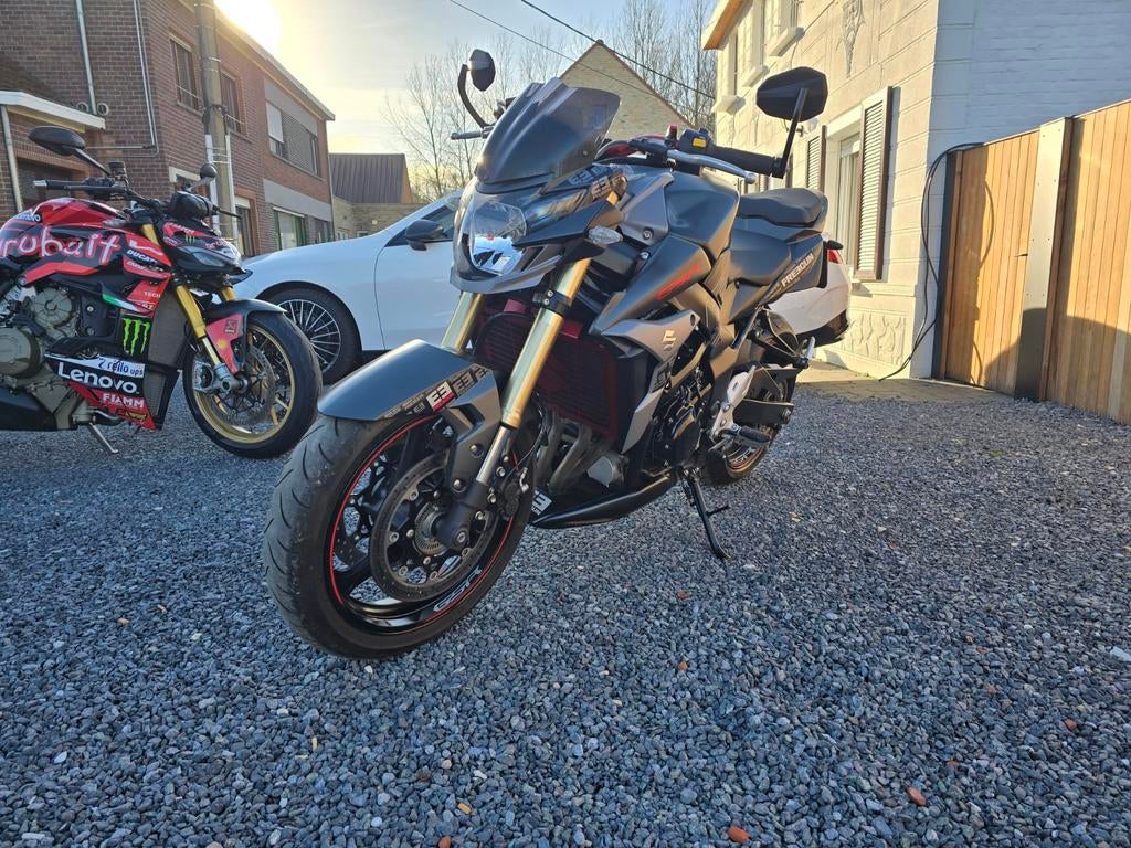 Suzuki Gsr fre3gun editie 750cc nieuwstaat!!!! - foto 2