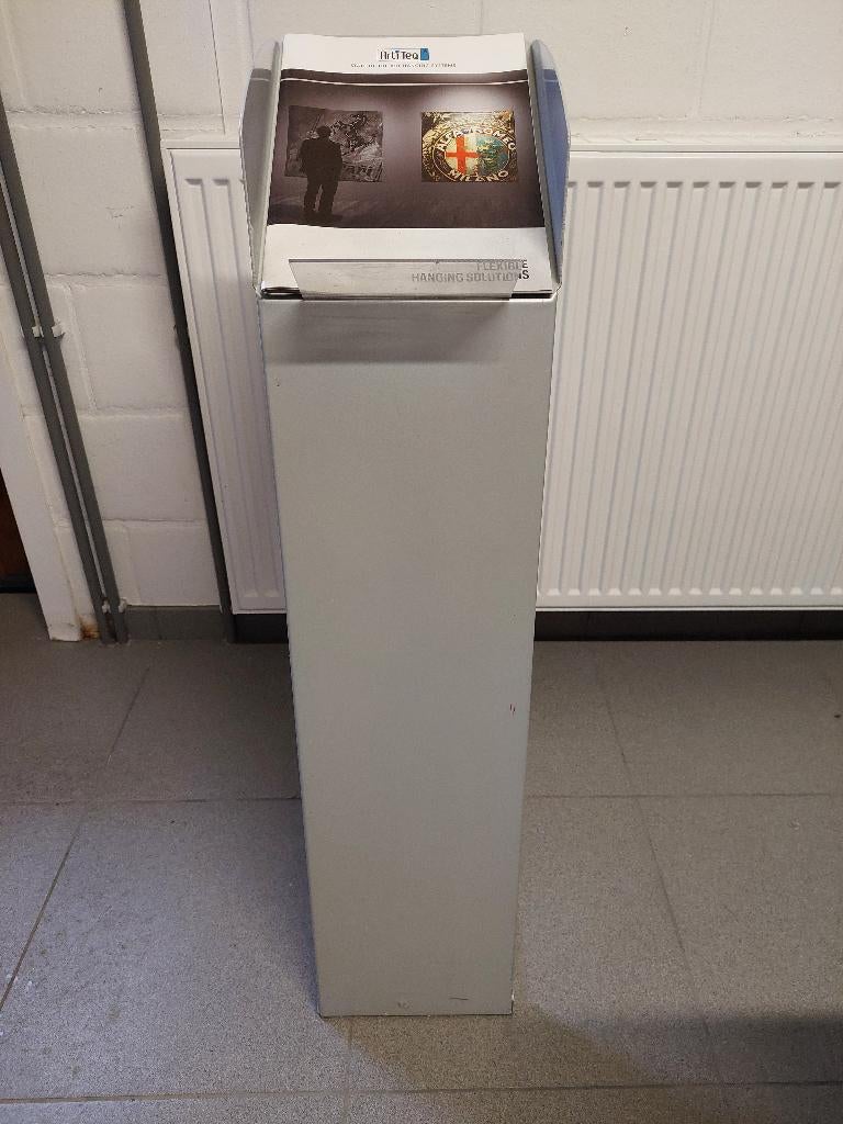 A4 Brochure / Folder Display in metaal, Receptie of Entree, Ophalen, Gebruikt, Inrichting