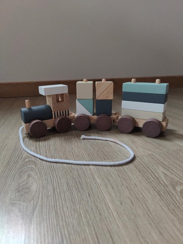 Kid's Concept Houten Blokkentrein, Kinderen en Baby's, Ophalen of Verzenden, Gebruikt, Duw- of Trekspeelgoed