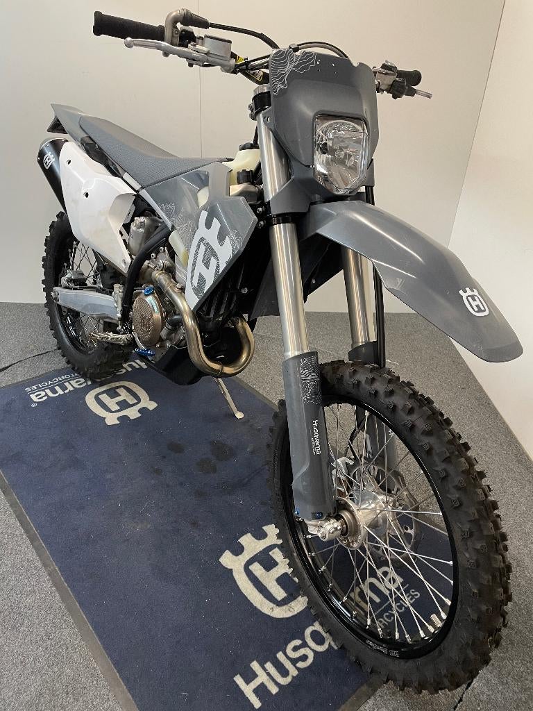 Husqvarna FE  350 PRO MY'24 ref. LS 3279 - foto 3