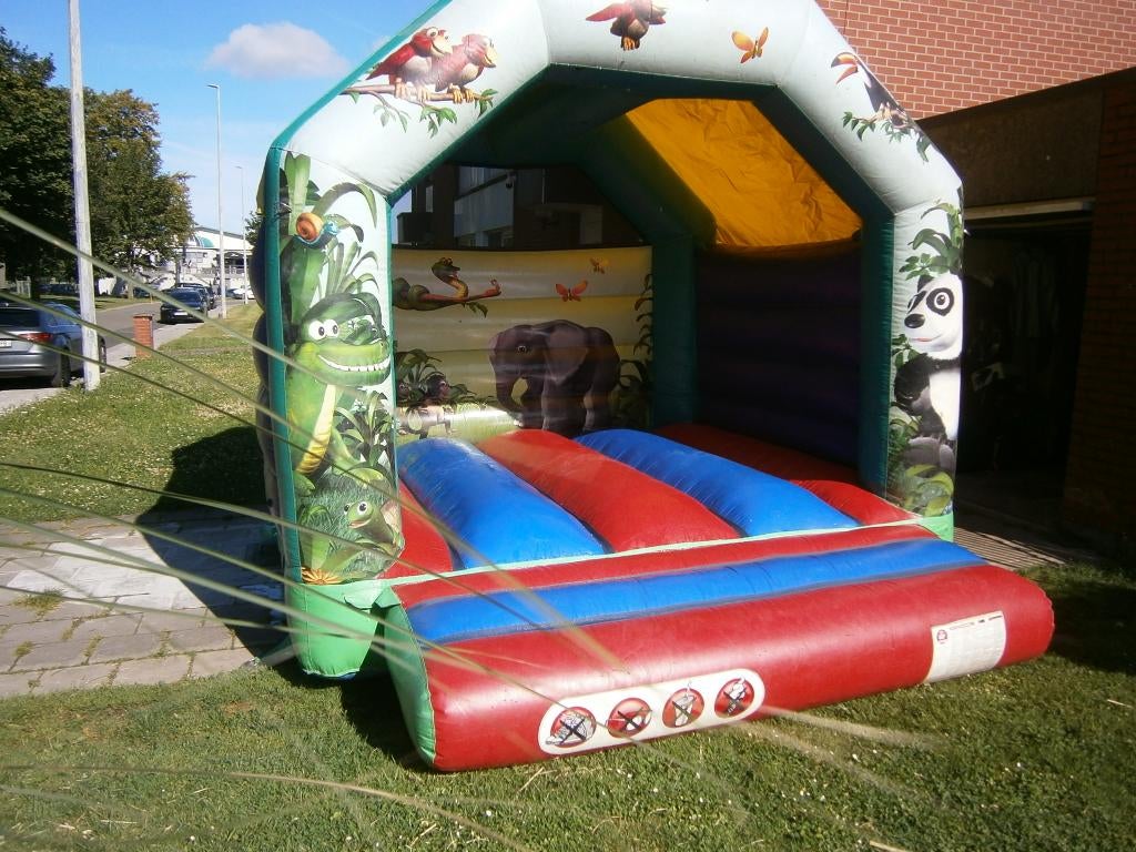 Chateau gonflable " Safari " LOCATION, Enlèvement, Comme neuf