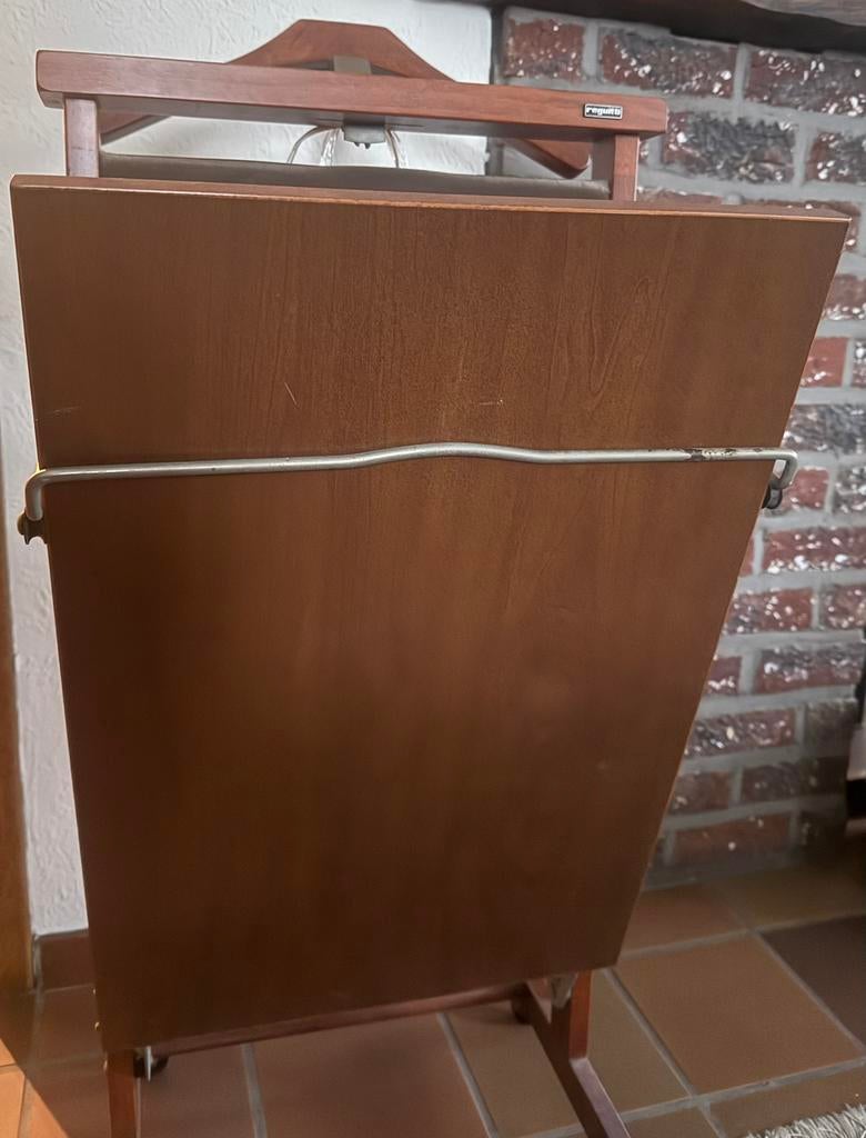 Presse à pantalons electrique, Enlèvement, Utilisé