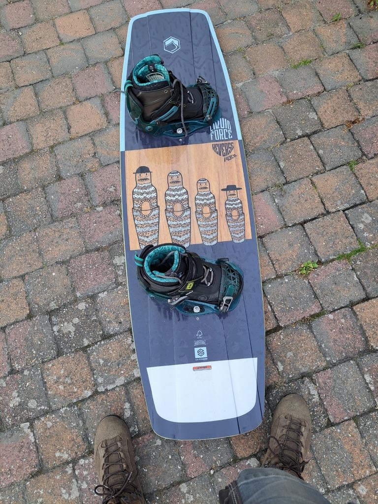 Liquid Force, Enlèvement