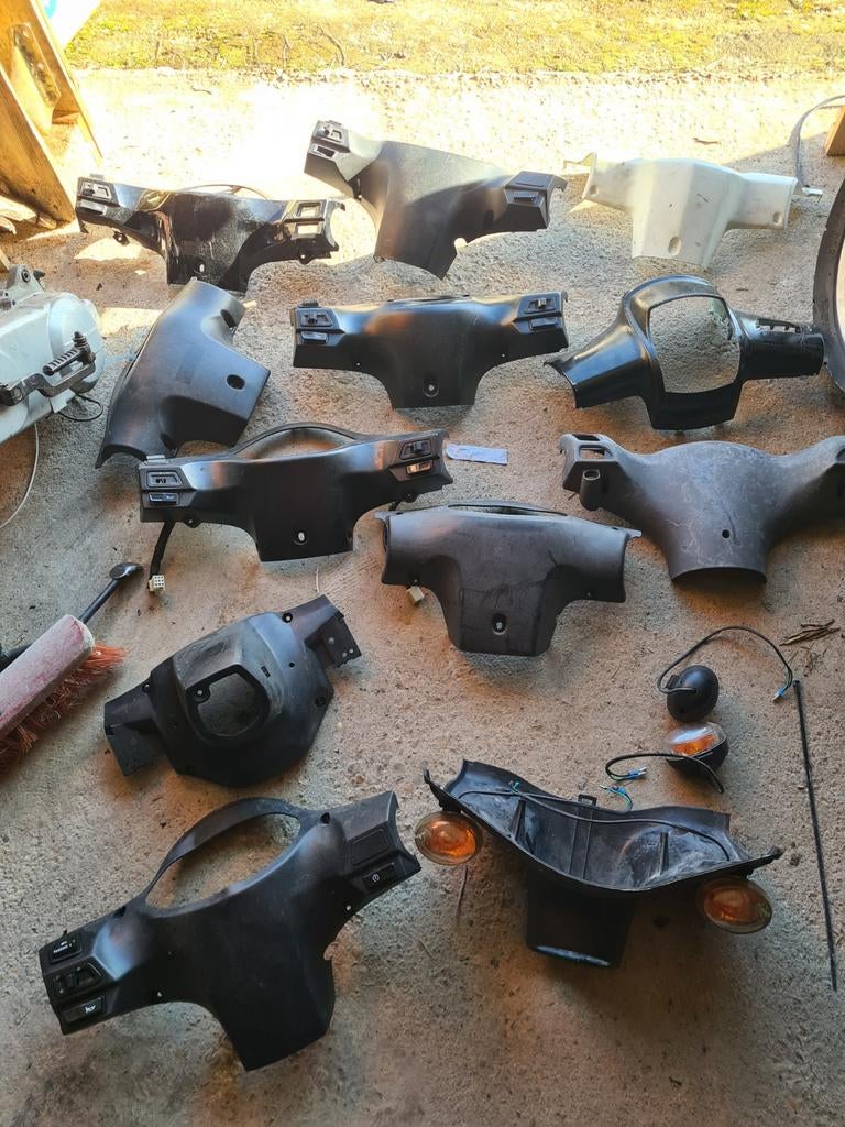 Housse de compteur de vitesse pour scooter 50cc différents m, Enlèvement ou Envoi, Capot