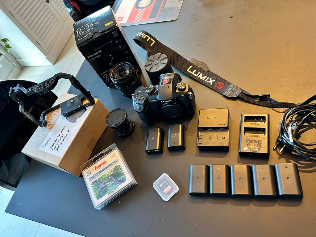 Panasonic Lumix + Objectifs + accessoires Lot, TV, Hi-fi & Vidéo, Appareils photo numériques, Enlèvement, Comme neuf
