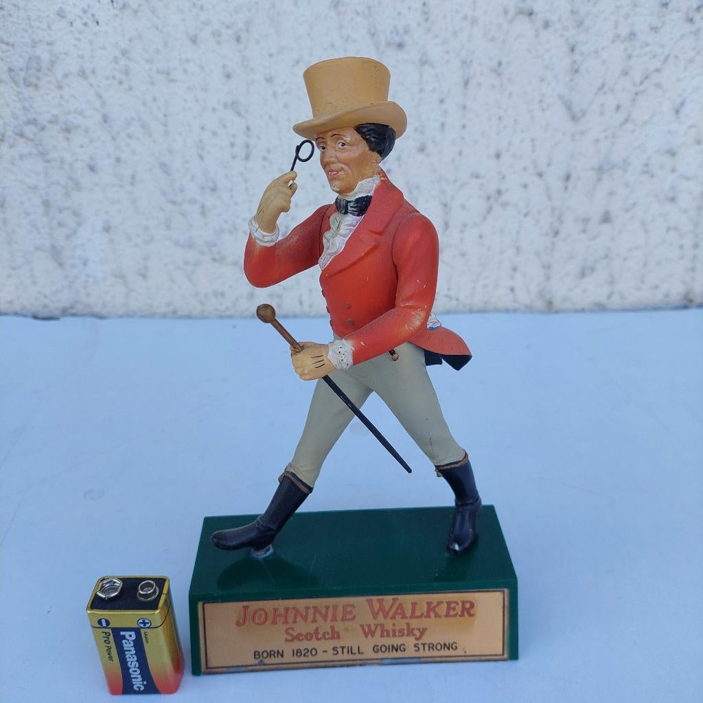 FIGURINE STATUE JOHNNIE WALKER WHISKY DANDY STRIDING MAN, Collections, Enlèvement ou Envoi, Utilisé, Autres types