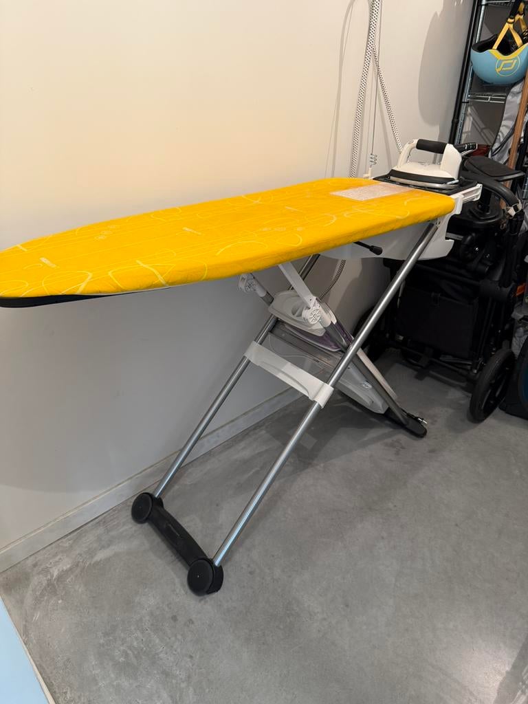 Laurastar, Elektronische apparatuur, Strijkijzers en Strijkplanken, Ophalen, Gebruikt