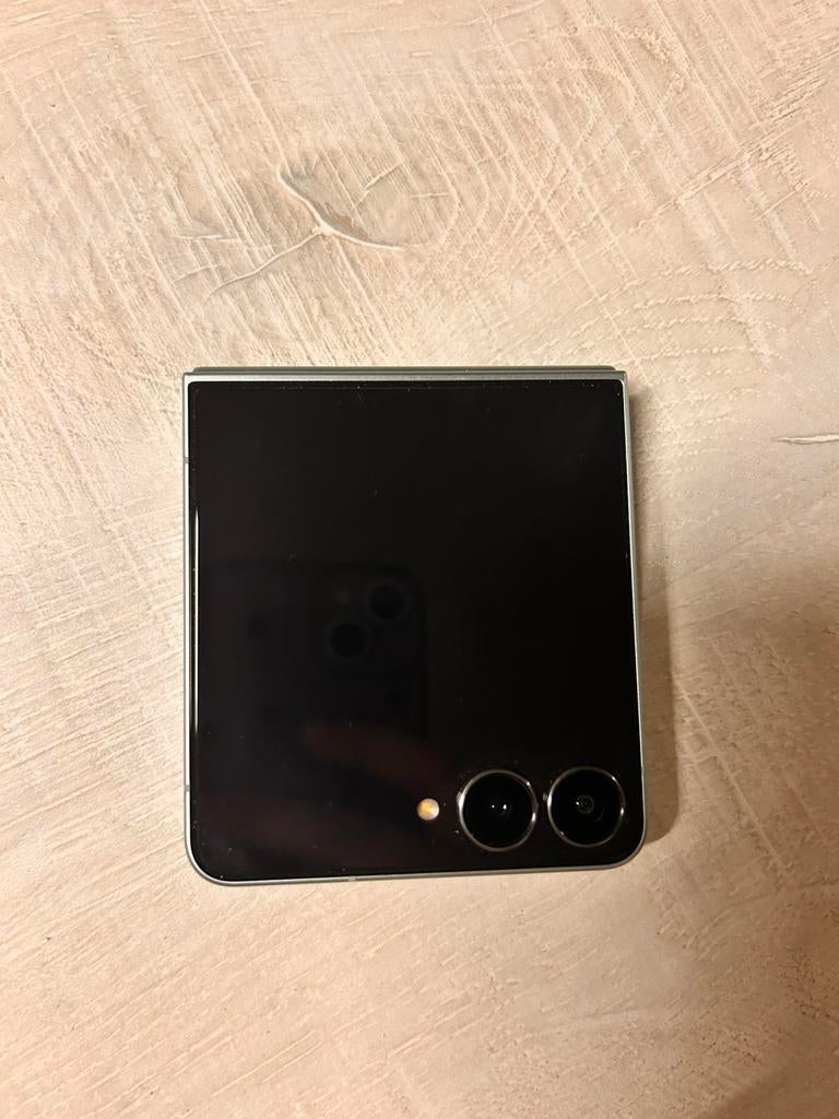 Samsung z flip 7, Télécoms, Téléphonie mobile | Samsung, Comme neuf, Enlèvement, Android OS, Galaxy Z Flip