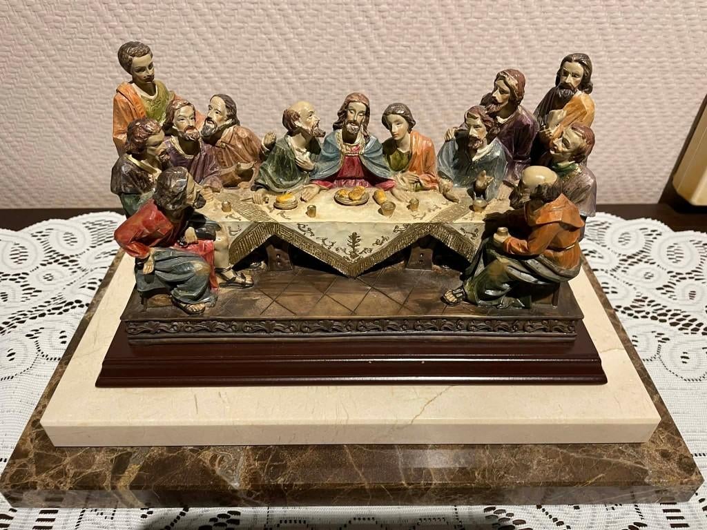Beeld , laatste avondmaal op marmeren voet, Enlèvement, Neuf, Religion