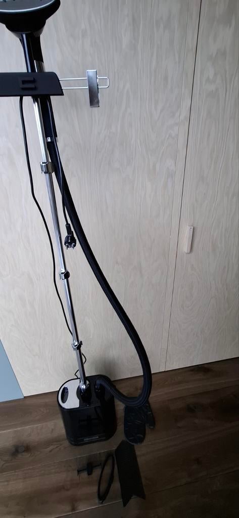 Kledingstomer SteamOne UNI900CB perfecte staat!, Ophalen, Kledingstomer