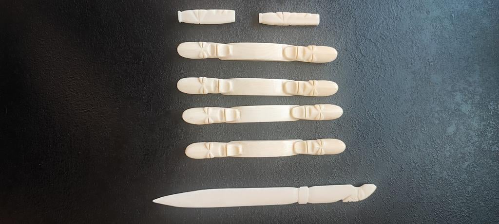 lot gesculpteerd Afrikaans ivoor, Antiek en Kunst, Ophalen of Verzenden