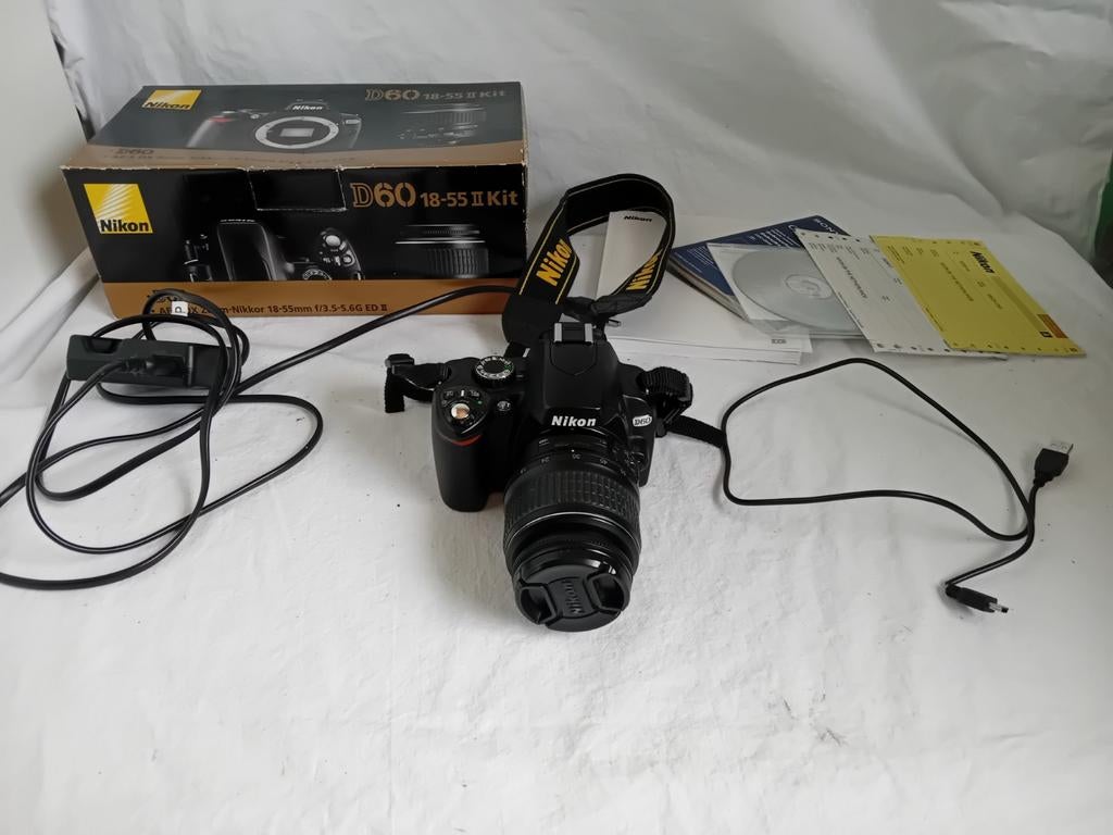 Appareil photo reflex Nikon D60, Enlèvement ou Envoi, Utilisé, Nikon, 8 fois ou plus