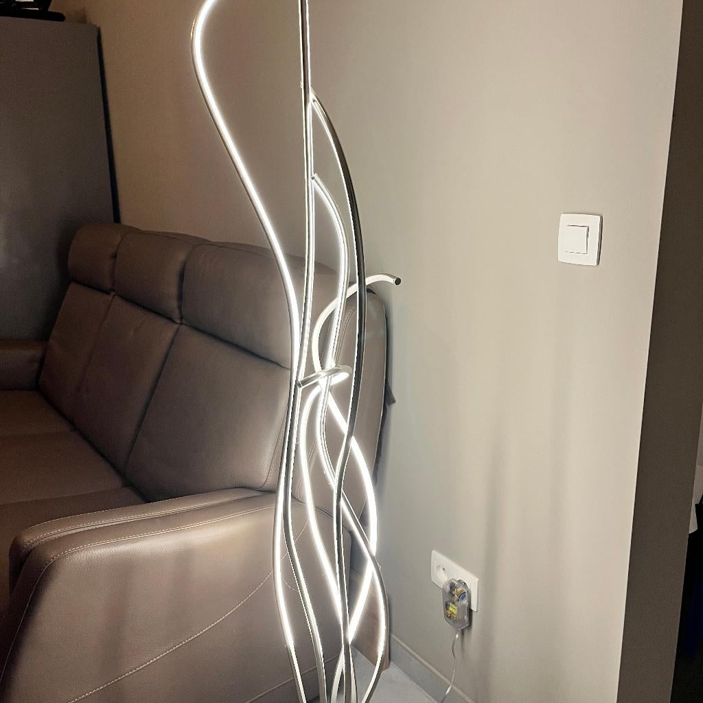 Lampadaire design, Enlèvement, Comme neuf, Modern, 100 à 150 cm
