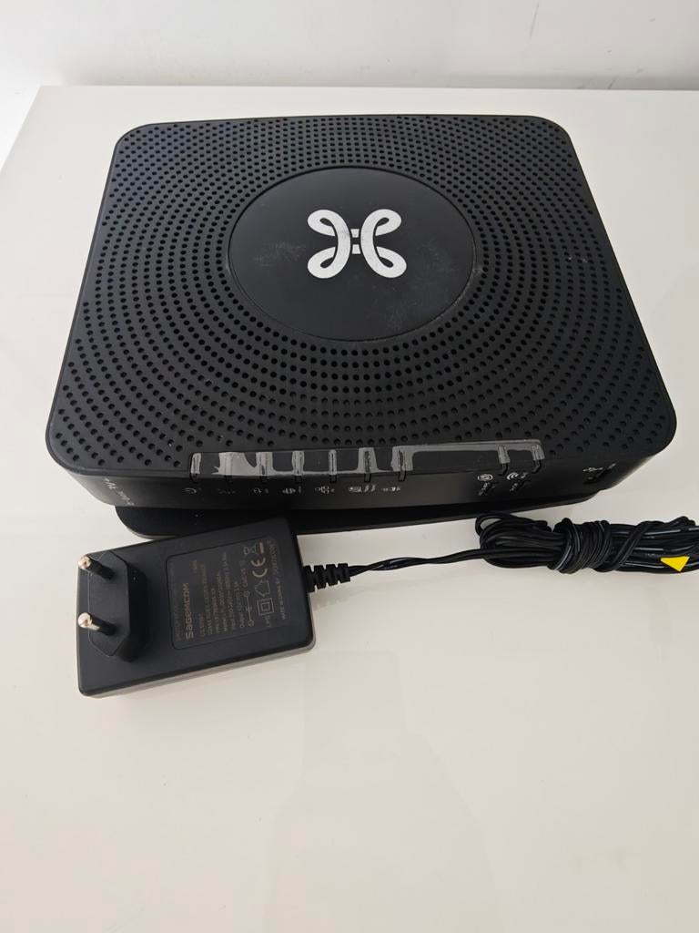 Xbox 3 3v+, Computers en Software, Ophalen of Verzenden, Zo goed als nieuw, Proximus