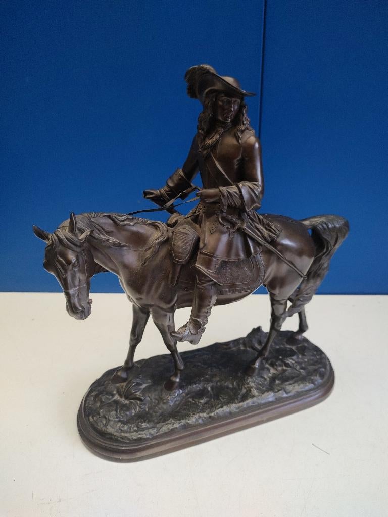 Beeld van Franse ruiter periode Louis XVI, Envoi