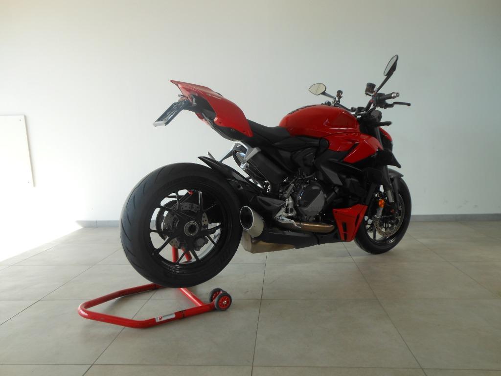 Ducati Streetfighter V2 - foto 2