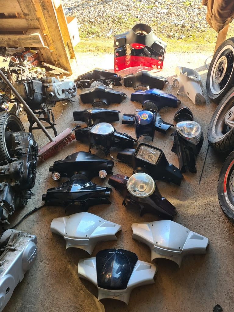 Couvre-volants, différents modèles, scooters 50cc, toutes ma, Enlèvement ou Envoi