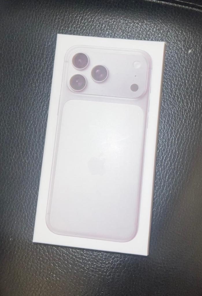 iPhone 17 Pro Max, Telecommunicatie, Mobiele telefoons | Apple iPhone, Ophalen, Overige modellen, Wit, Met simlock