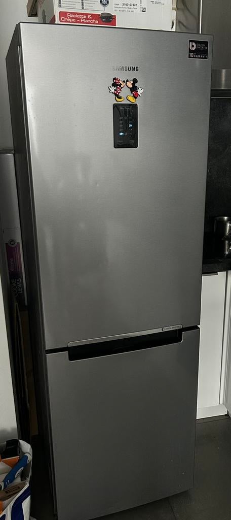 Réfrigérateur-congélateur Samsung, finition inox., Elektronische apparatuur, Koelkasten en IJskasten, Gebruikt, Met vriesvak, 200 liter of meer