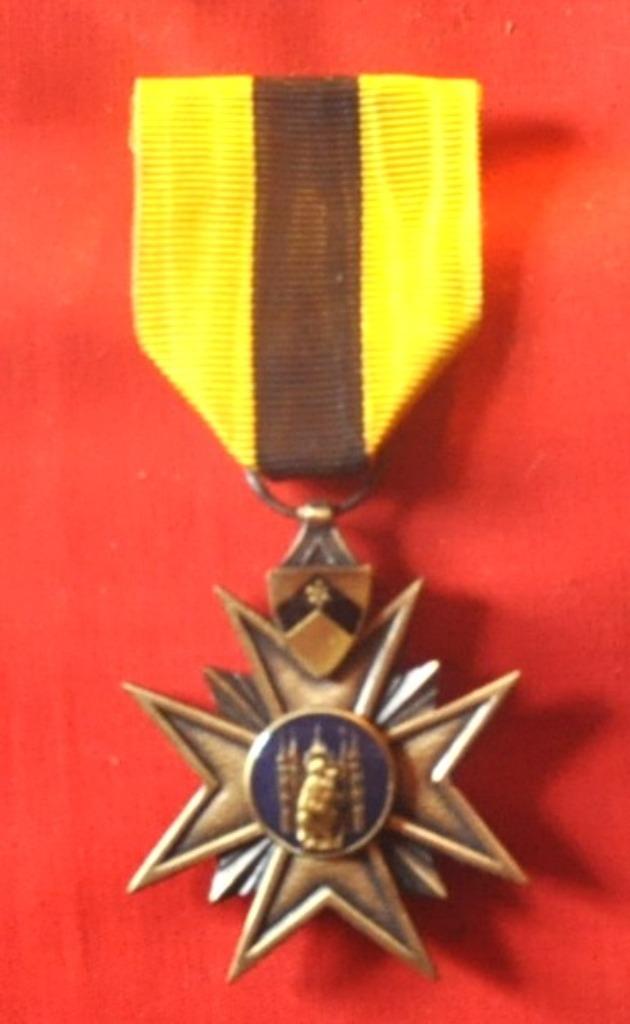 medaille religieuse croix du mérite diocésain tournai, Enlèvement ou Envoi, Comme neuf, Autres types, Christianisme | Catholique