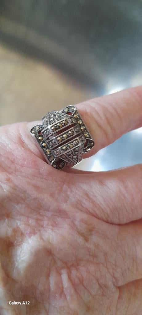 Art deco ring .zilver met marcassites, Handtassen en Accessoires, Antieke sieraden, Ophalen, Zilver, Ring