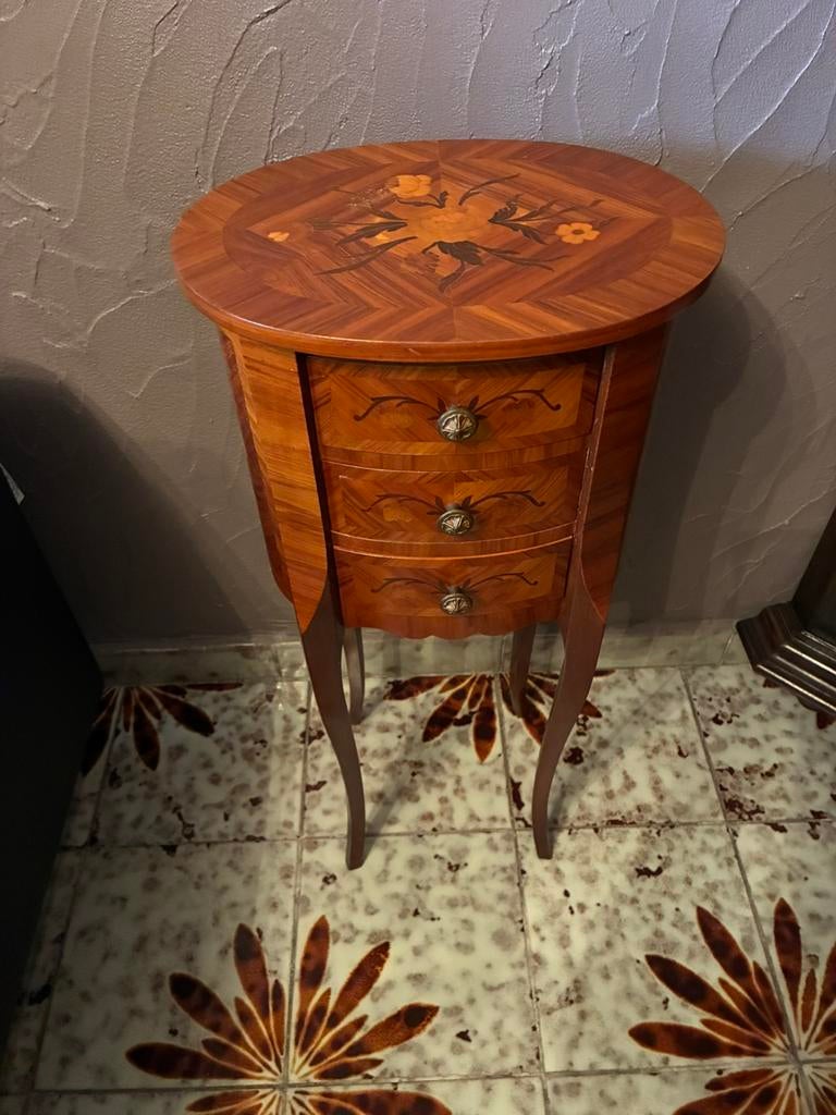 Table de chevet en bois de rose style Louis XV, Enlèvement, Comme neuf