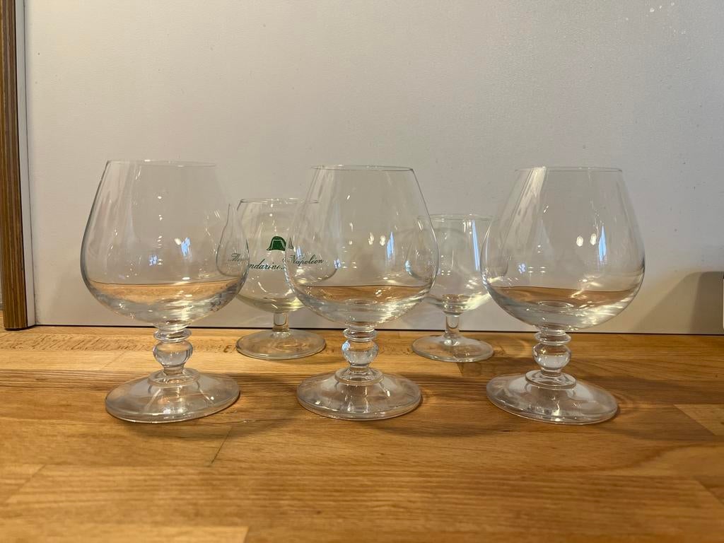 5 verres à cognac, 3 identiques et 2 différents, vintage, Collections, Enlèvement ou Envoi, Utilisé, Verres et Verres à shot