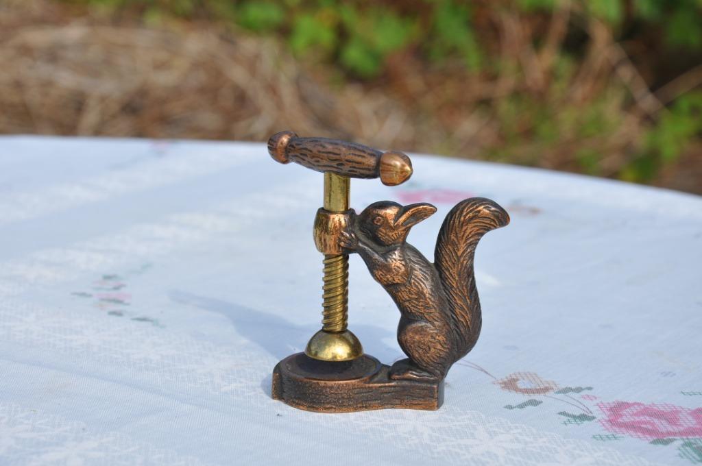 §  casse noisette ecureuil en bronze, Antiquités & Art, Enlèvement ou Envoi