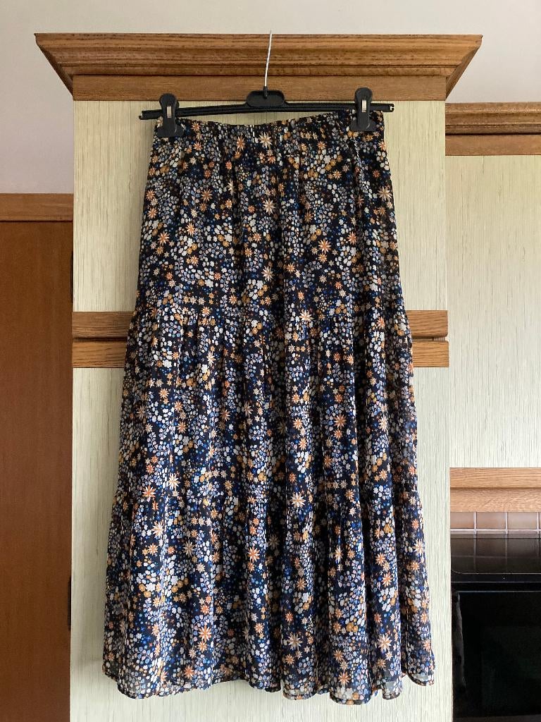 Zwarte gebloemde lange rok (gevoerd), Youh, maat 38, Kleding | Dames, Rokken, Maat 38/40 (M), Zwart, Ophalen of Verzenden, Zo goed als nieuw