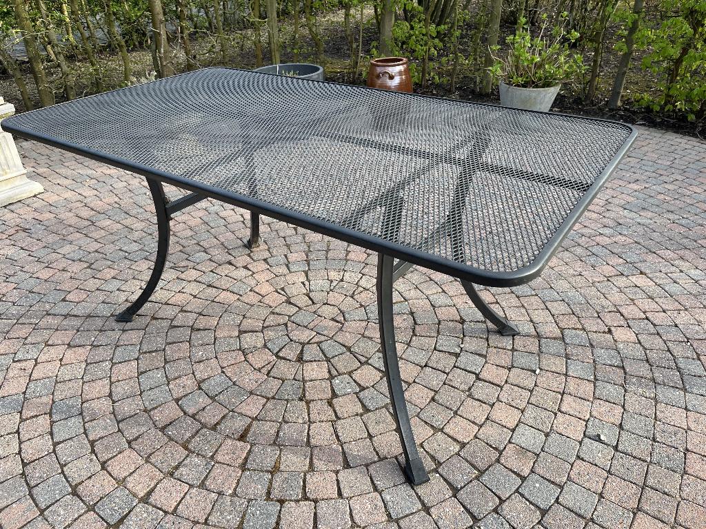 tuintafel, Enlèvement