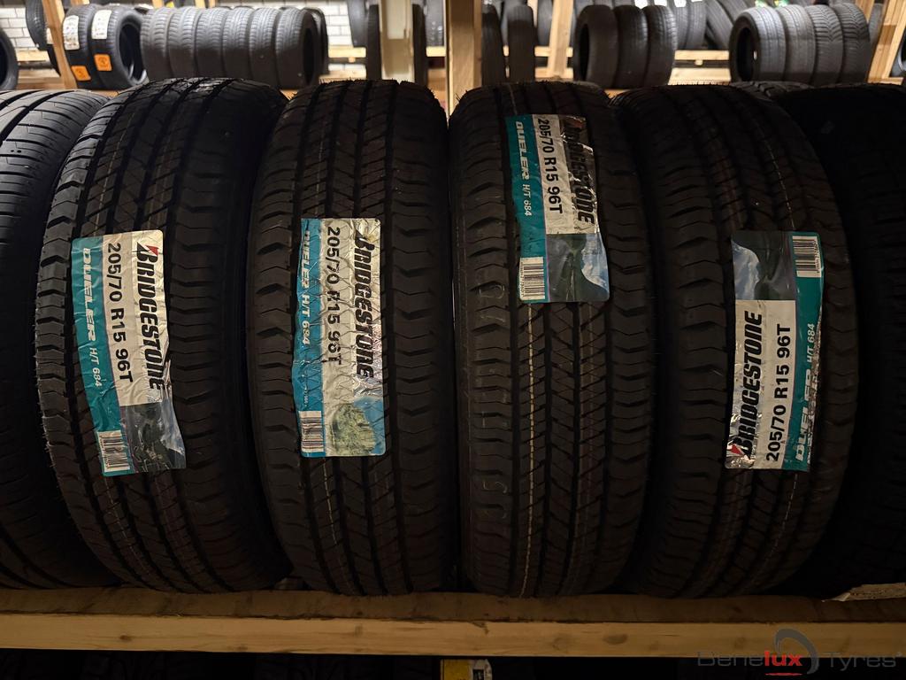 205/70R15 96T Bridgestone H/T 205/70 R15 205/70/15 2057015, Auto-onderdelen, 15 inch, -, -, Nieuw