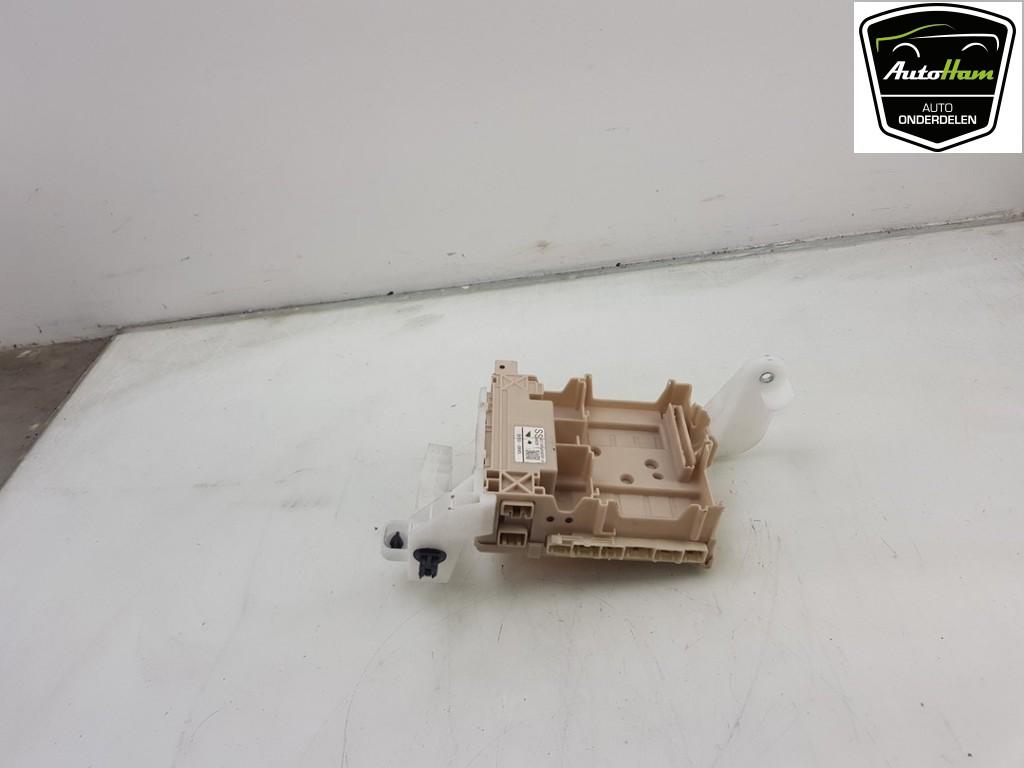 BOITIER FUSIBLES Citroën C1 (|827300H030A|827300H030|), Autos : Pièces & Accessoires, Utilisé, Citroën