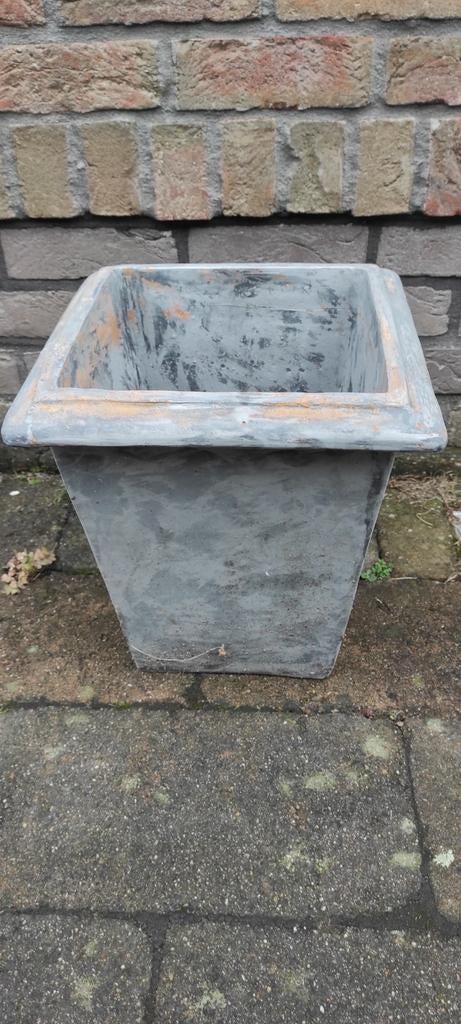 Terracotta Italiaanse bloempot.
Sierlijke en fijn afgewerkte, Tuin en Terras, Ophalen of Verzenden