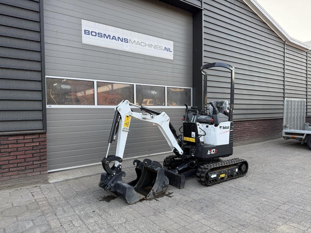 Bobcat E10 z minigraver 2025 28 uur DEMO, Articles professionnels, Machines & Construction | Grues & Excavatrices, Doosan Bob