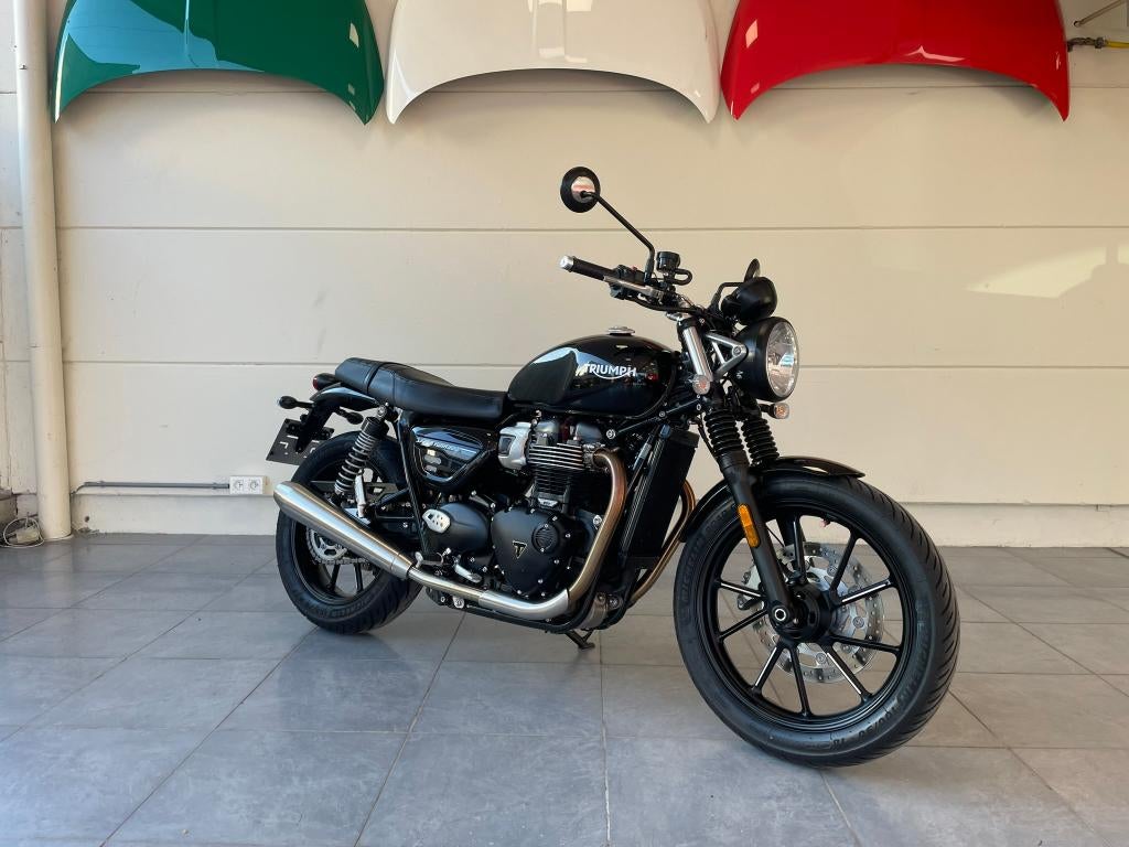 Triumph speed twin 900, Entreprise, 2 cylindres, 900 cm³, ABS
