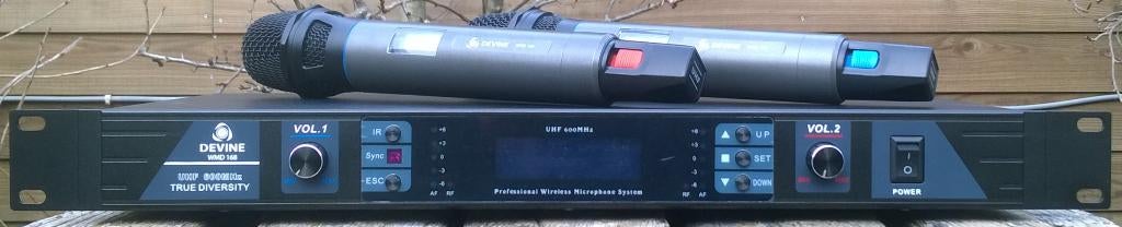 Microfoons draadloos Devine WMD-168, Muziek en Instrumenten, Ophalen of Verzenden, Zo goed als nieuw, Zangmicrofoon, Draadloos